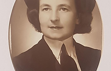 MERLE HARE (nee STORRIE)